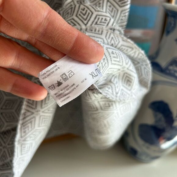 ALFRED SUNG Geometric Black and White Blouse - Picture 6 of 15